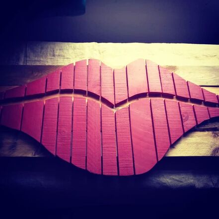 rustic pallet wood red lips